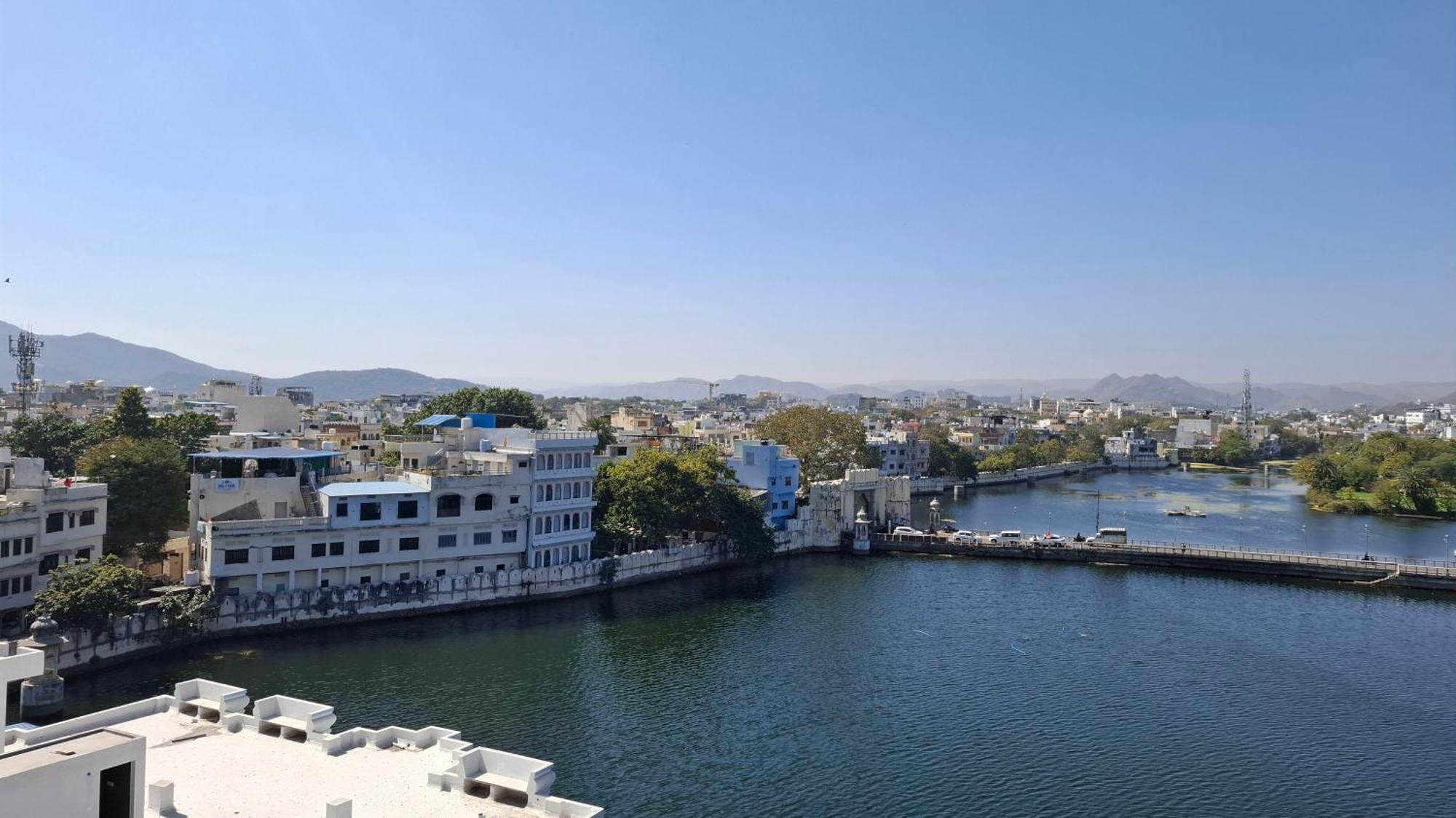 Antariksh Hotel Udaipur Exterior photo